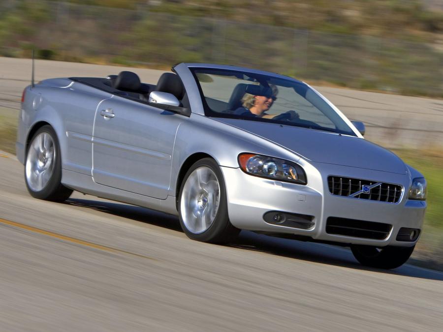  Volvo C70 T5 2005 года  (US) (фото 4 из 30)